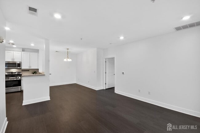 Photo - 626 Marion Ln