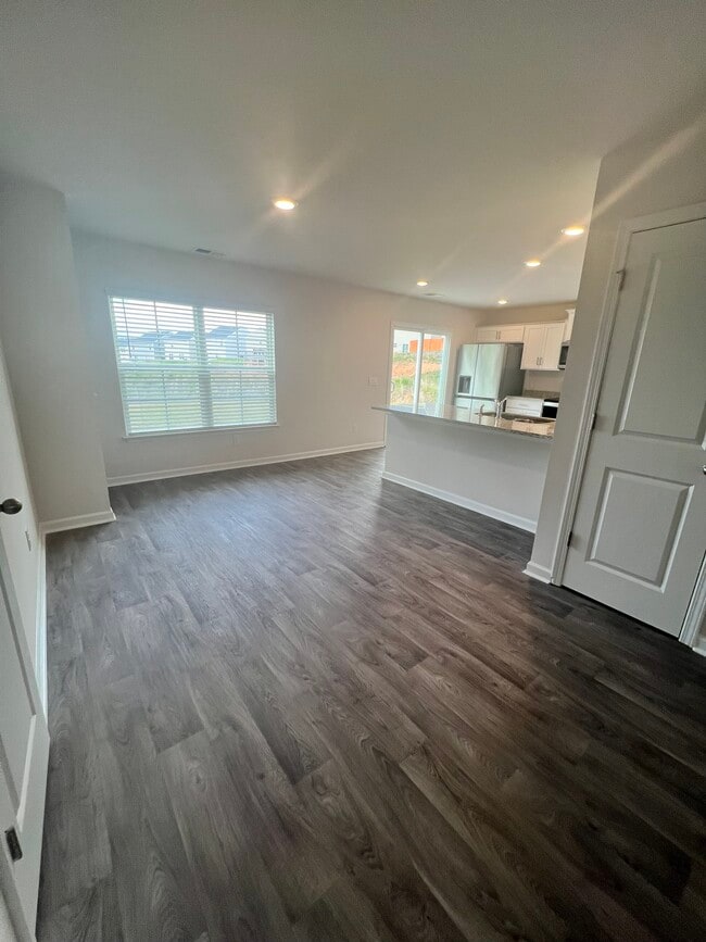 Photo - 591 Tochi Ct