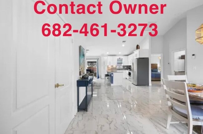 Photo - 689 SW Homeland Rd