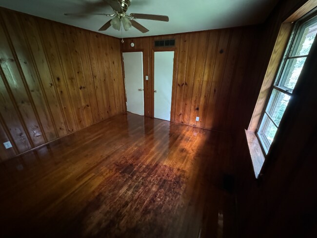 Photo - 414 Woodlawn Ave