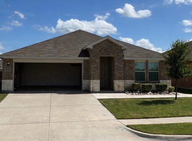 Building Photo - 1908 Willow Creek Rd