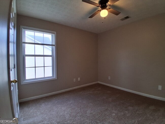 Photo - 1031 Maple Leaf Dr