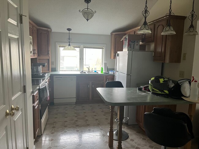 Photo - 215 E College Ave Unidad APT B