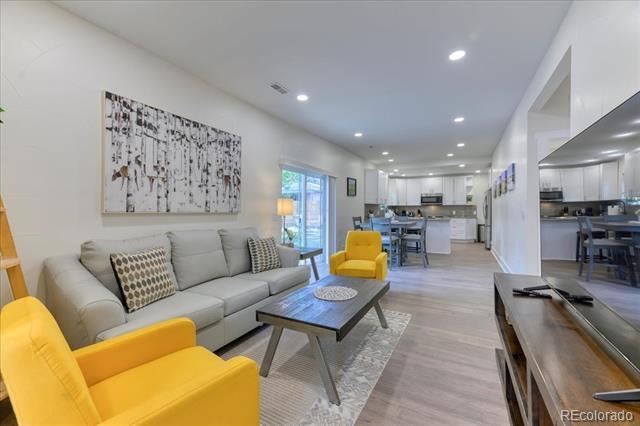 Building Photo - 59 S Irving St