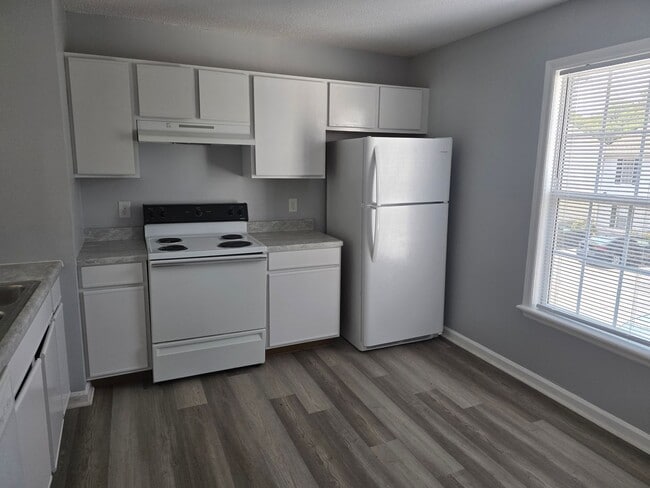 Photo - 2 Bedroom 1 Bath Upstairs Unit
