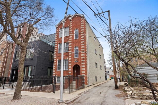 Photo - 1812 W Thomas St House