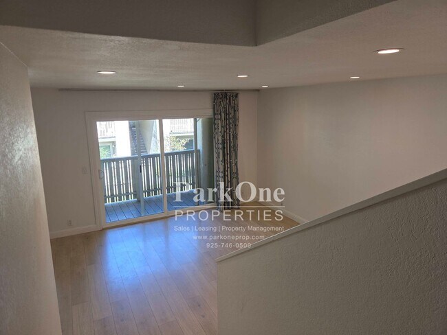 2700 Oak Rd