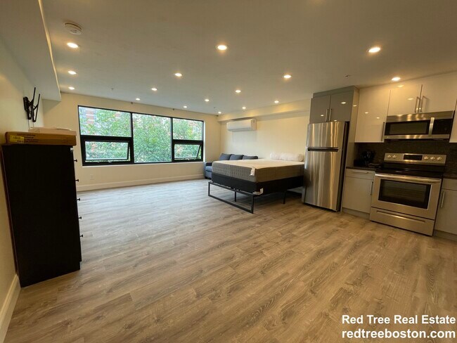 Photo - 1028a Commonwealth Ave Unit 305