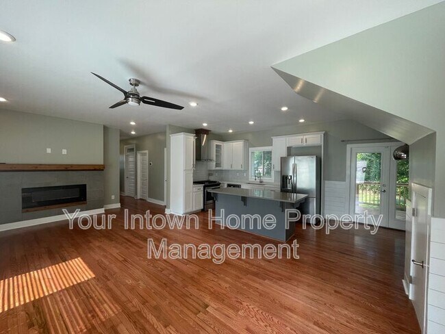 Photo - 797 Brownwood Ave SE