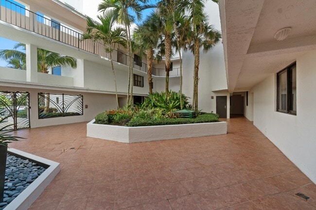 Photo - 2565 S Ocean Blvd