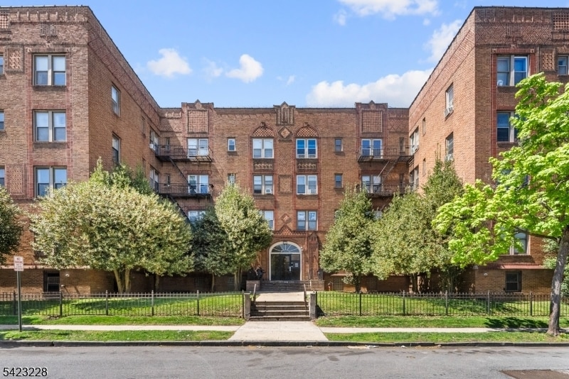 433 Lincoln Ave