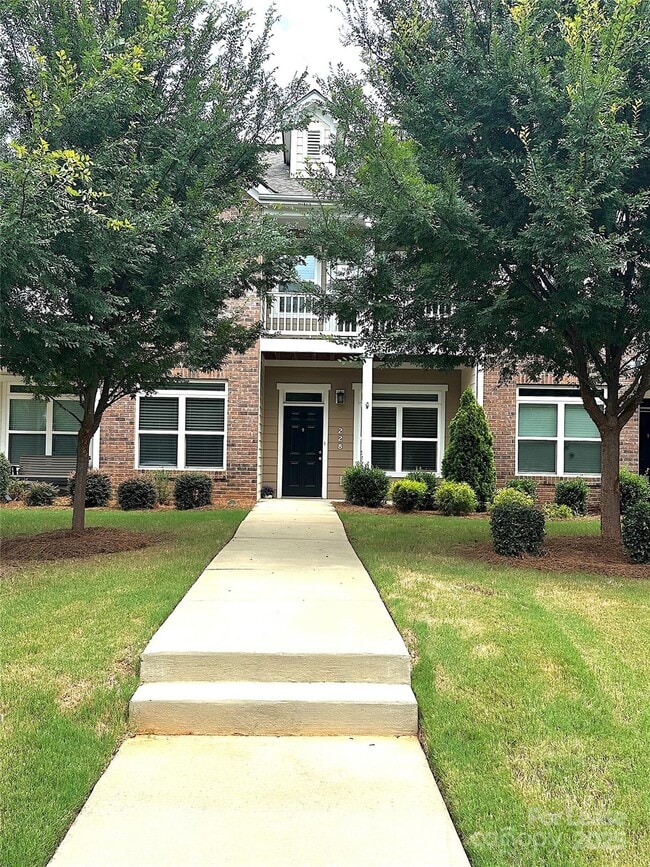 Building Photo - 228 Overstone Ct Rental