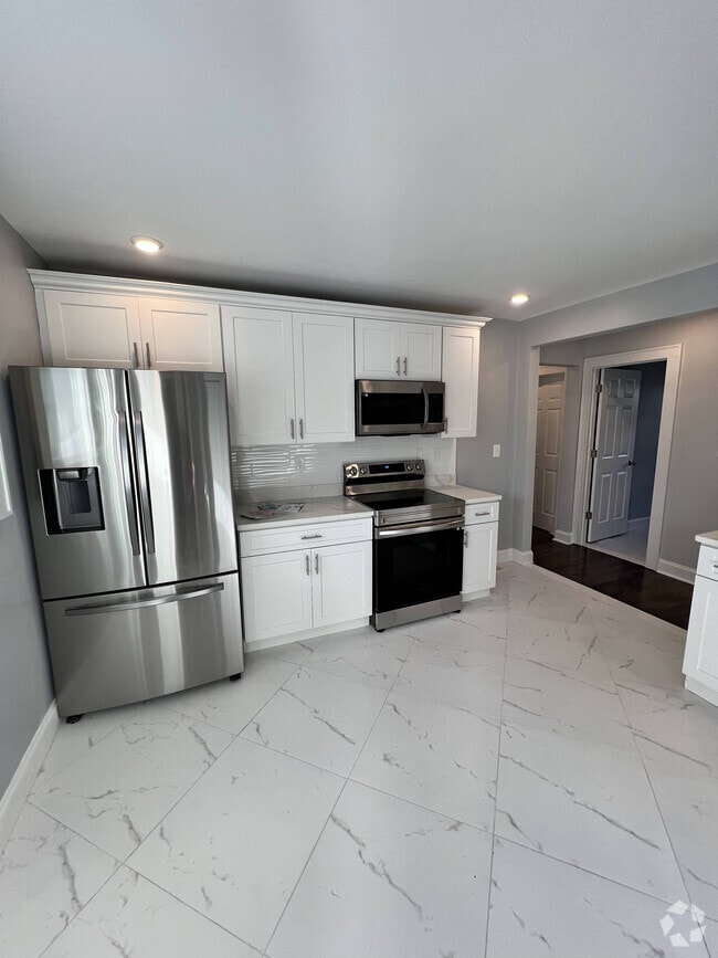 Building Photo - 12 Lawrence St Unit #12 Rental