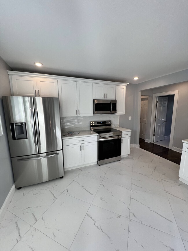 Photo - 12 Lawrence St Unidad #12 Rental