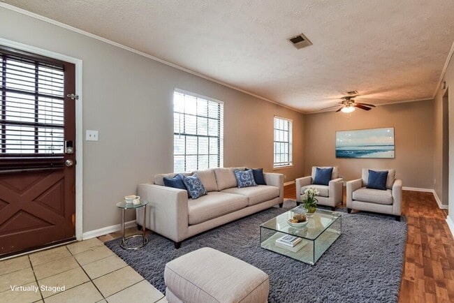 Photo - 115 Doubletrace Ln