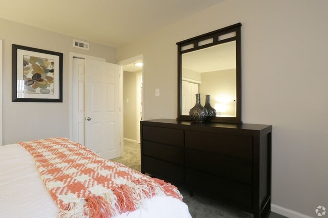 Chestnut Lane Apartments