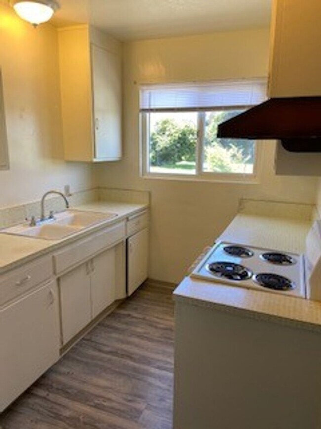 840 8th St Unit 4