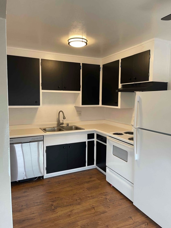 Photo - 2171 Peach St Unit Apt 3 (Upstairs )