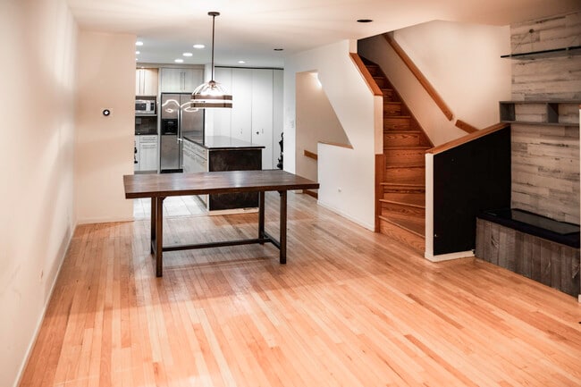 Building Photo - 1810 N Fremont St Unit 11