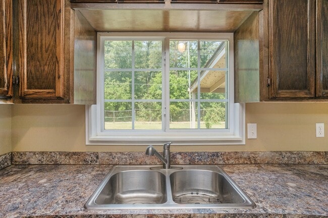 Building Photo - 6319 Hollow Pines Dr