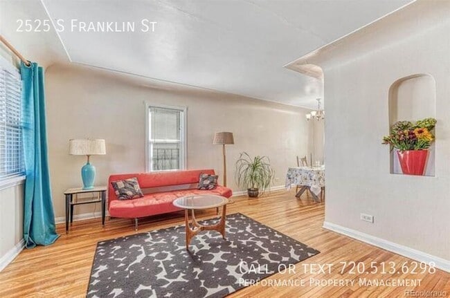 Photo - 2525 S Franklin St