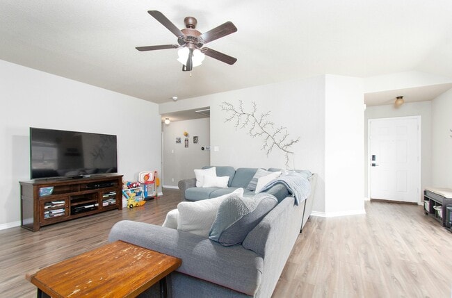 Photo - 6506 Castle Gap Dr