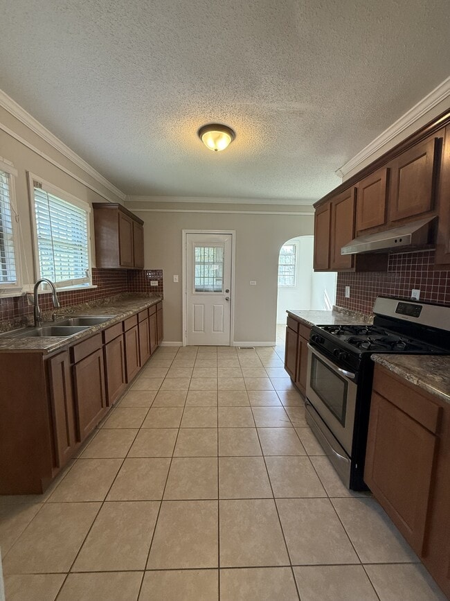 Photo - 1437 Woodland Ave SW