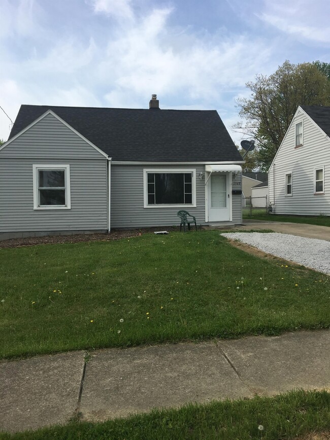Building Photo - 1548 Thalia Ave