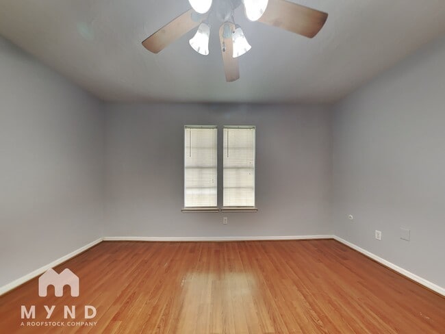 Photo - 23640 1st St