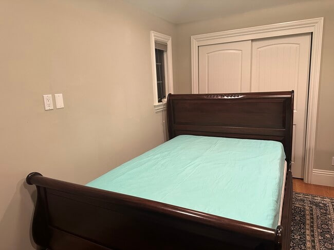 Building Photo - 410 Alger Dr Rental