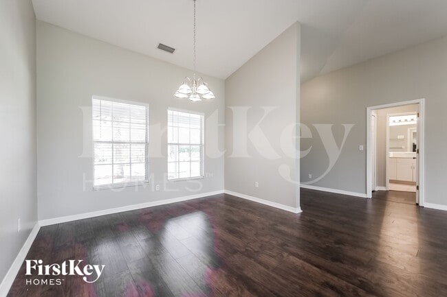 Photo - 129 Wanatah Ave
