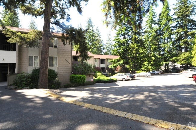 Parkwood Apartments - Parkwood Apartments