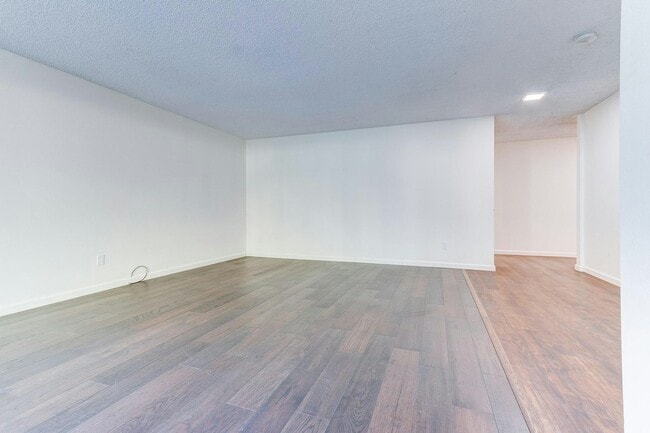 Photo - 4830 SW Dawn St