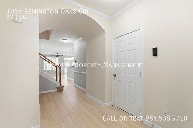 Photo - 1055 Remington Oaks Cir