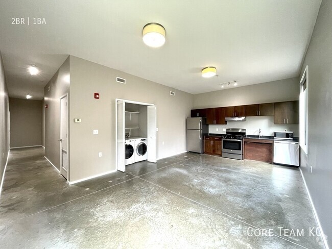 Building Photo - 3632 Gillham Rd Unit N101 Rental