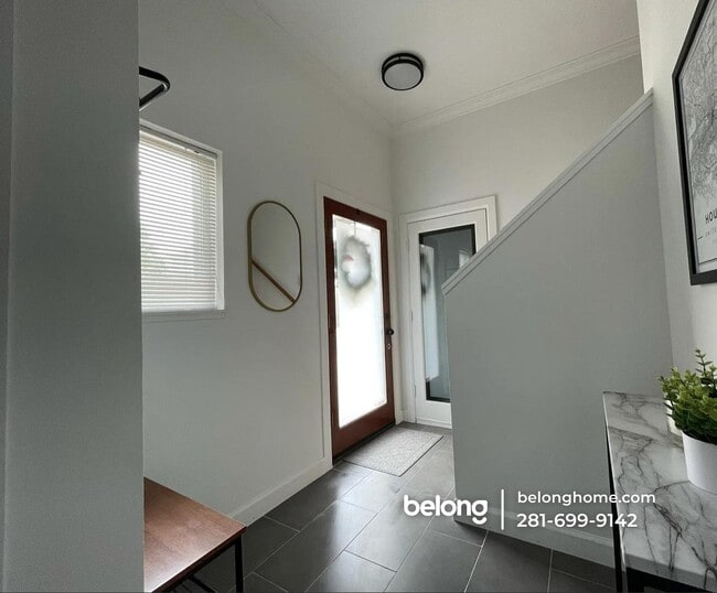 Photo - 5920 Fairdale Ln Unidad 6
