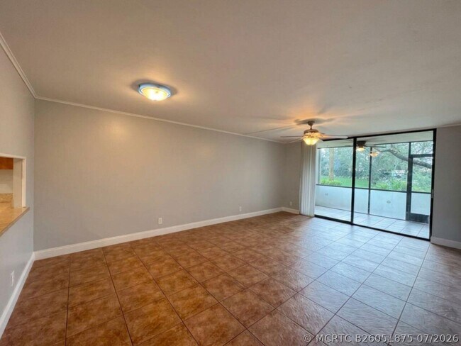 7340 NW 1st St Unit 103