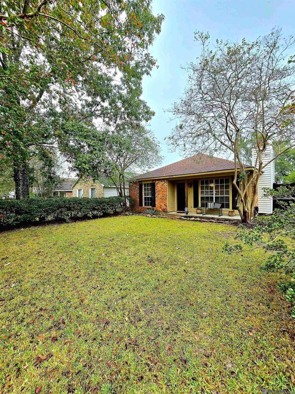 Photo - 16055 Manchester Ave