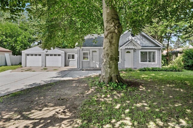 Photo - 641 Gilman St