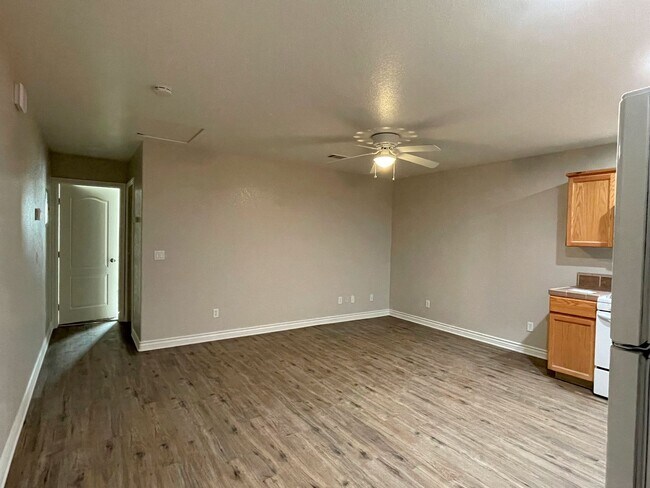 Photo - 21755 Ives Dr Unidad B