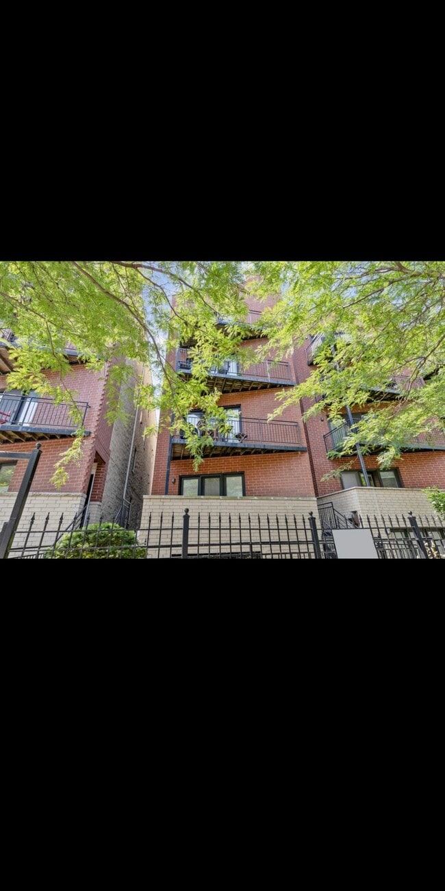 Building Photo - 31 E 26th St Unit 1