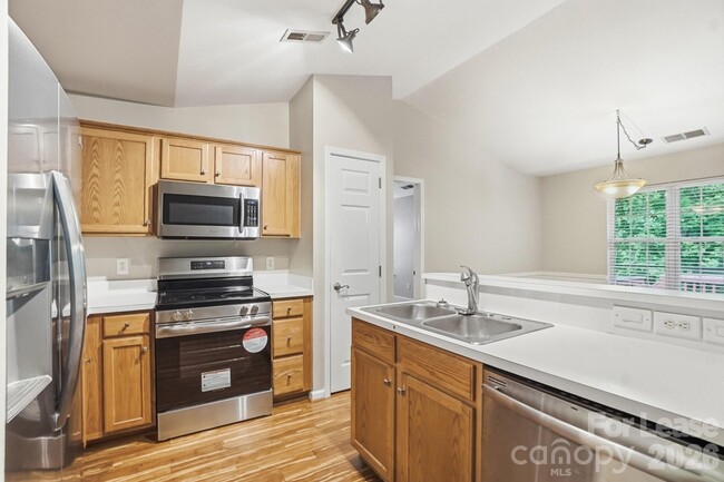 Photo - 2830 Black Walnut Ln