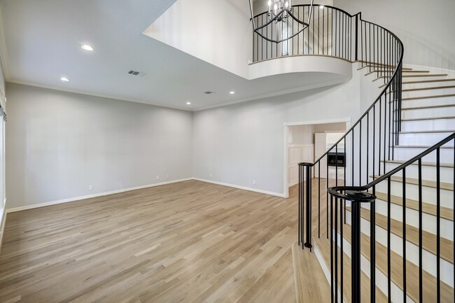 Photo - 4120 University Blvd