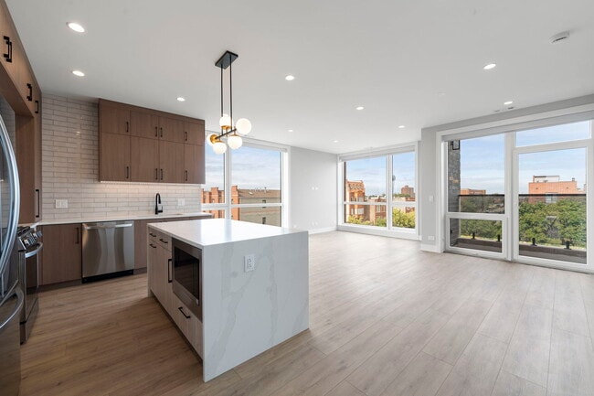 Photo - 2355 W Flournoy St