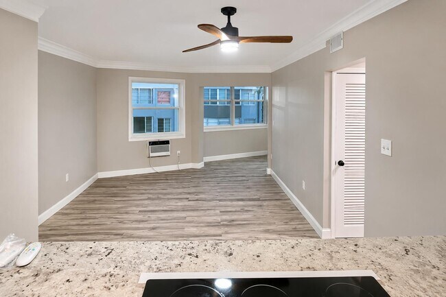 1723 NE Miami Gardens Dr Unit 237