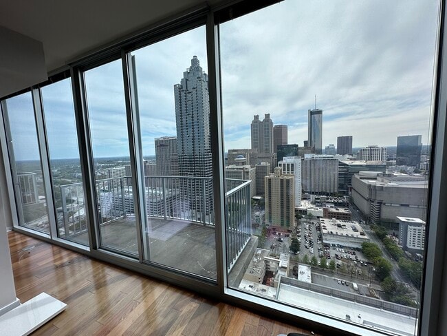 View 1 - 400 W Peachtree St NW Unit PH