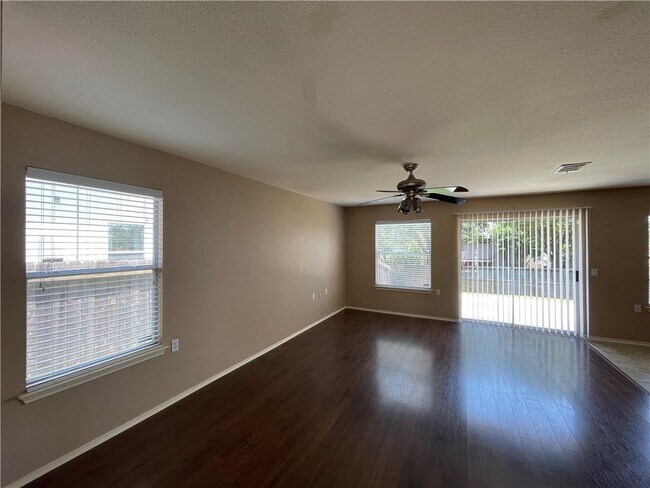 Photo - 5313 Hutchinson Dr