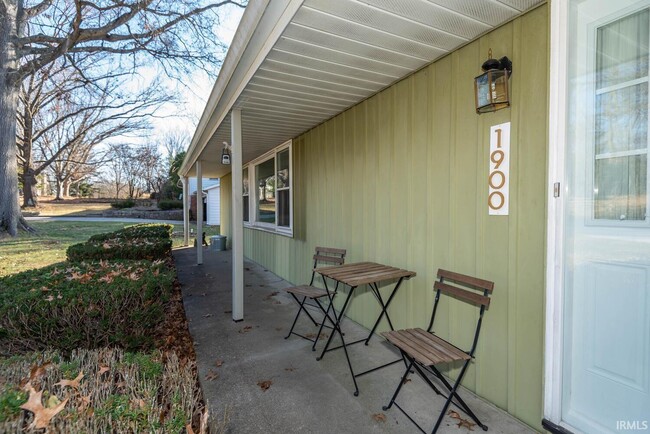 Photo - 1900 E Windsor Dr