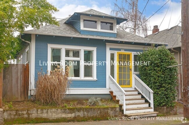 Building Photo - 1525 SE Pershing St Rental