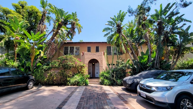 Building Photo - 1816-18225 N Harvard Blvd Unit 1818 Rental